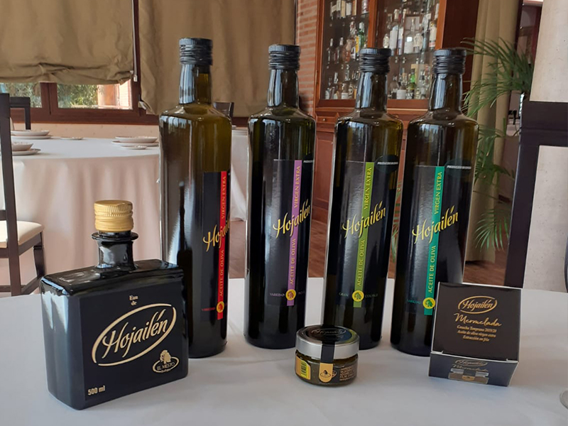 aceite virgen extra. Bodegas y Almazaras El Mesto
